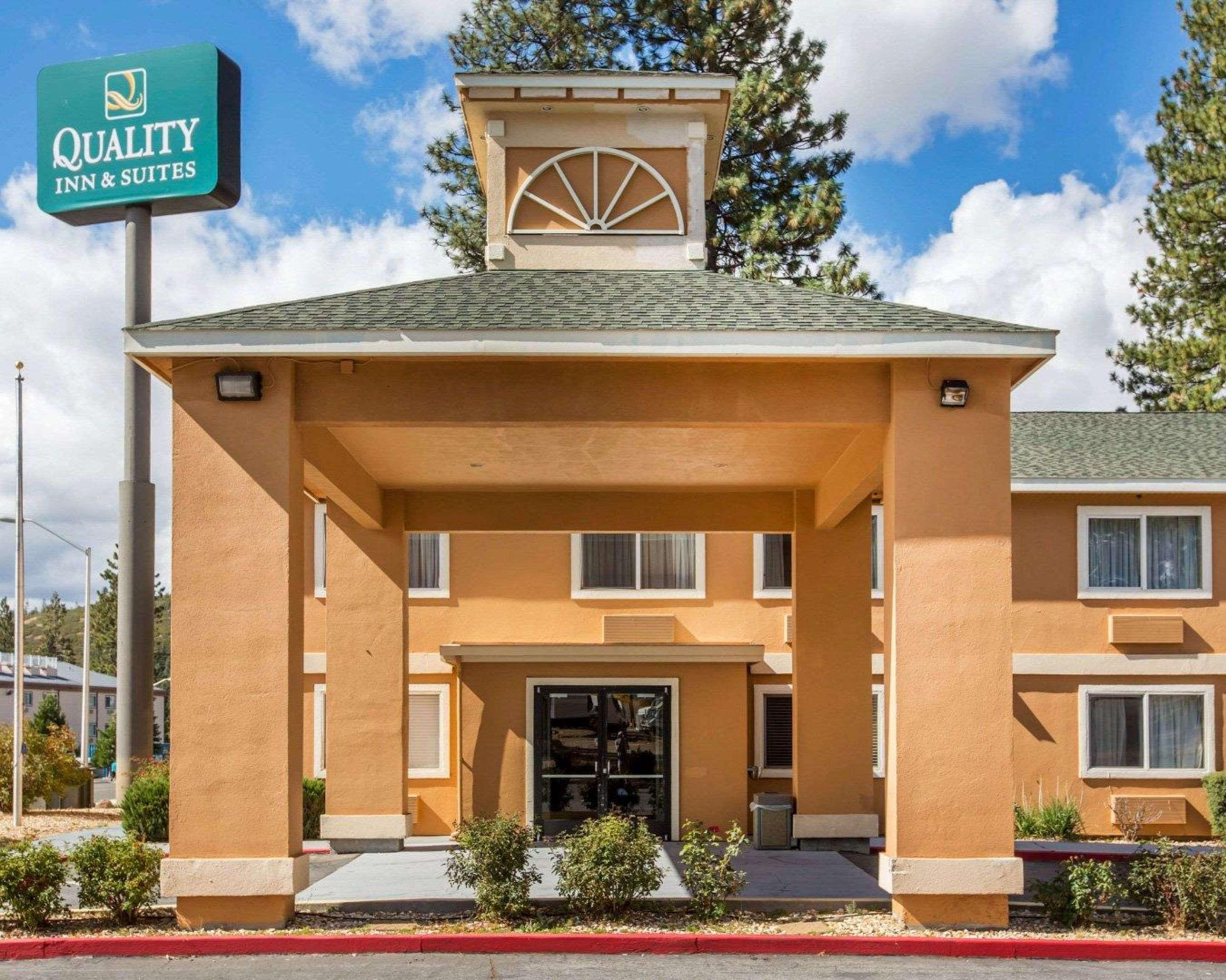Quality Inn & Suites Weed Exterior photo